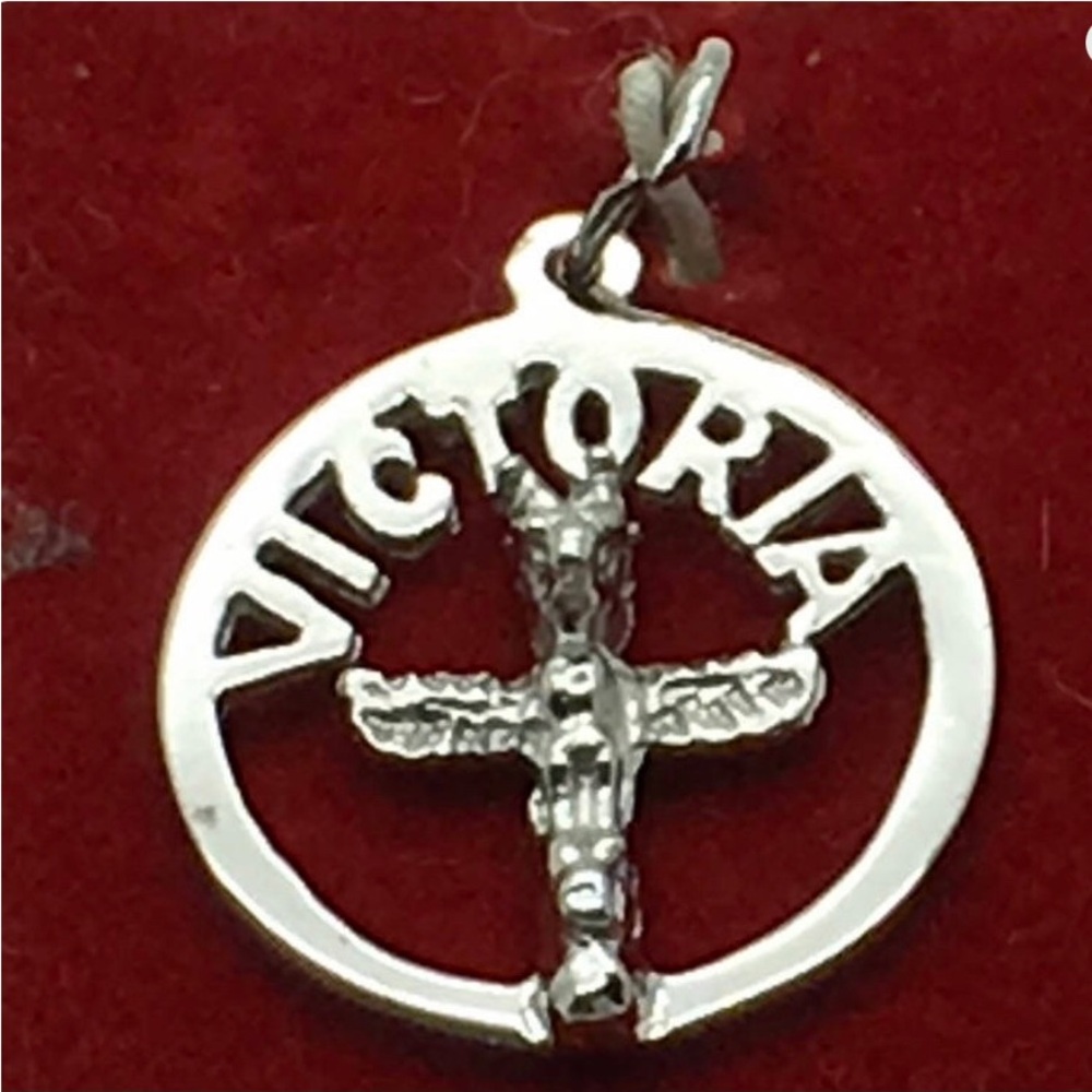 Sterling Silver Charm Victoria BC Totem Pole Souvenir Travel Vancouver Island